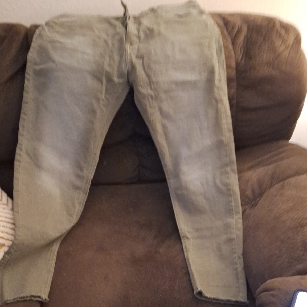 Zara Men's Straight Jeans in Olive